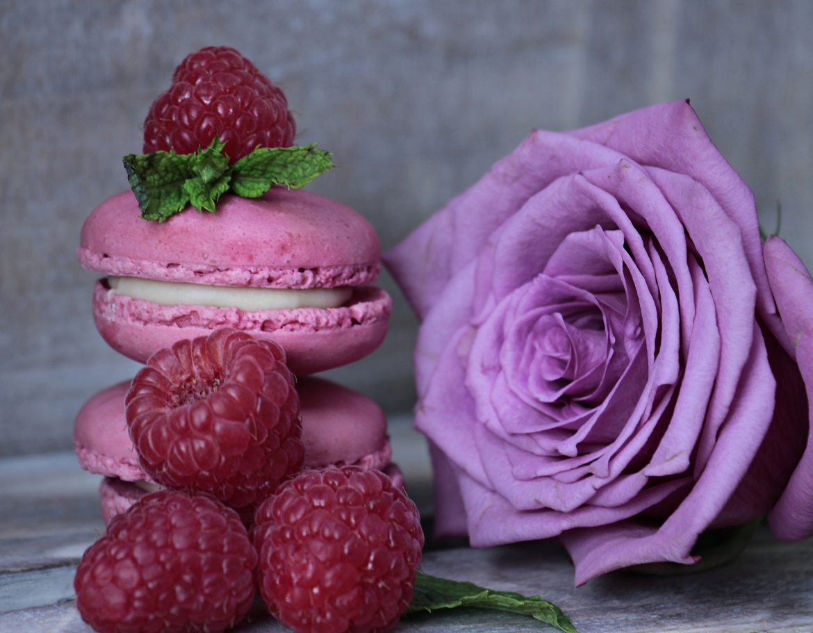 Keto, Gluten-Free Raspberry Macaron