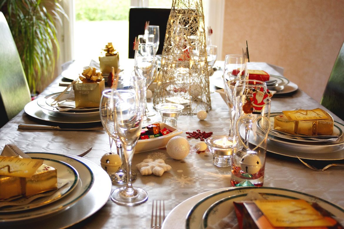 table-3815050_1920 Biohack Your Christmas Holidays